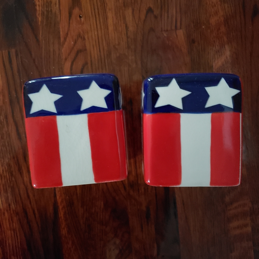 Vintage Russ Berrie Red White Blue Salt & Pepper Shakers